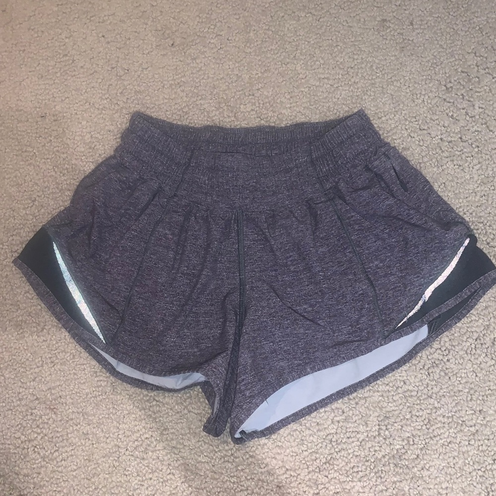 Lululemon Hotty Hot Short 2.5”
